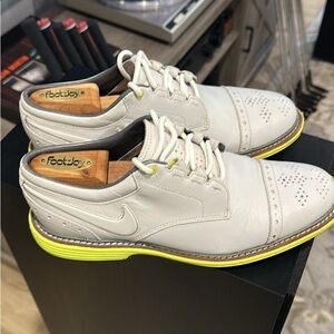 Nike Lunar Clayton men’s golf shoe White and Neon like new and worn once.